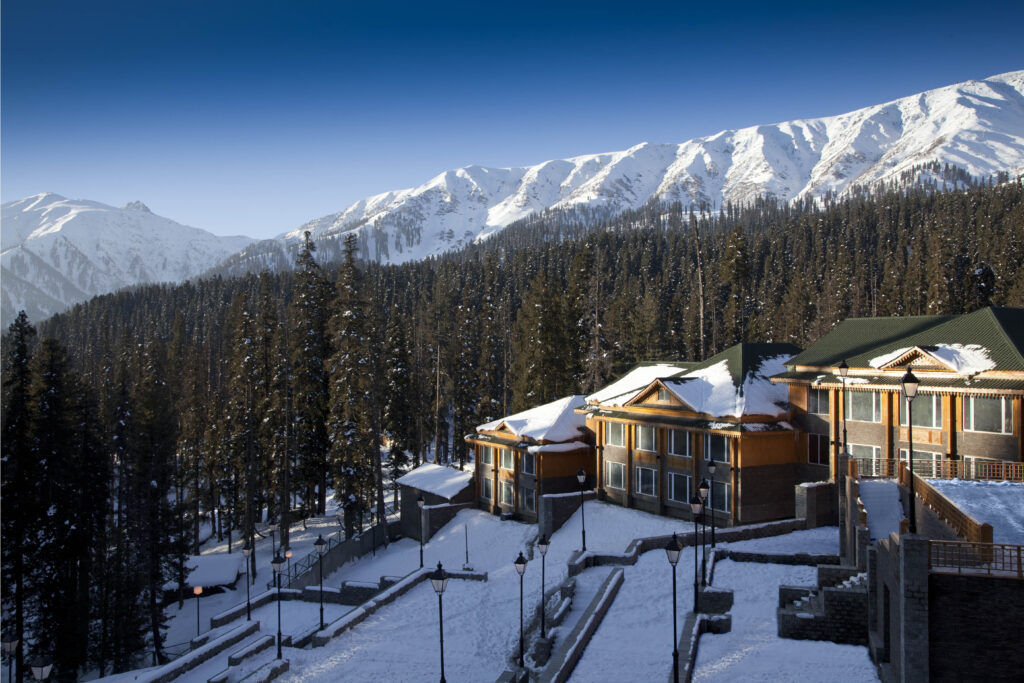 The-Khyber-Himalayan-Resort-Spa-Gulmarg-4 images